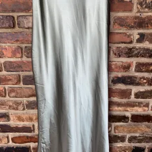NWT Lulu's Cavana Sage Satin Sleeveless Maxi Dress Women's Size Large thumbnail 4