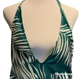 ✨HP✨Leaf Print V Neck Open Back Swimsuit✨ Green Size L thumbnail 7