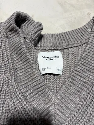 Abercrombie & fitch Cropped V-Neck knit Sweater grey taupe large thumbnail 4