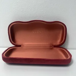 Gucci Red Velvet Large Clamshell Hard Sunglasses Eye Glasses Case thumbnail 13