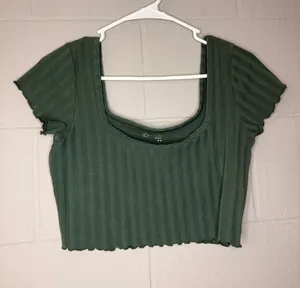 OFFLINE By Aerie Green Ribbed Square Neck Lettuce Hem Crop Top Size Medium thumbnail 1