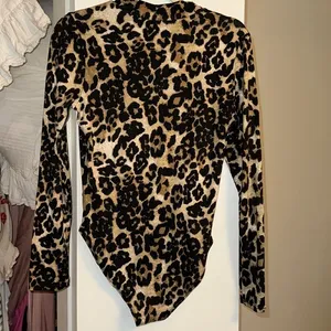 Gaze leopard mock neck bodysuit size medium Black thumbnail 1