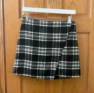 Abercrombie & Fitch Plaid Mini Skirt thumbnail 1