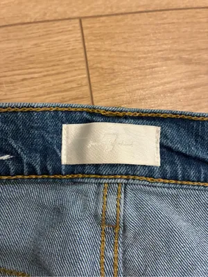 7 for All Mankind Women’s Ultra High Rise Dojo Jean Distressed Size 28 thumbnail 5