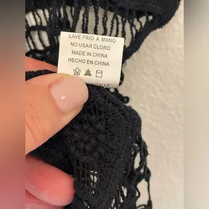 Elegant Women’s Y2K Black Crochet Top Size‎ S/M thumbnail 6