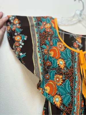 Vintage Handmade 70s Boho Floral Cape Sleeve Smocked Tunic Top thumbnail 6