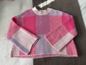 Jessica Simpson Sweater thumbnail 1