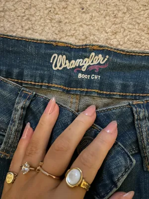 Wrangler Bootcut Jeans thumbnail 3