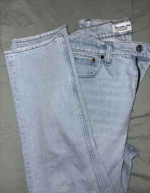 Abercrombie Straight Jeans thumbnail 1