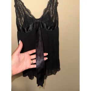 Victoria's Secret Black Lace Pleated Babydoll Chemise Lingerie XL Dark Romance thumbnail 2