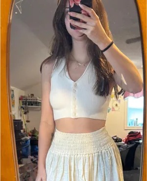 BDG Crop Top Urban Outfitters thumbnail 3