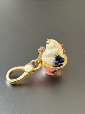 Juicy Couture icecream charm thumbnail 6