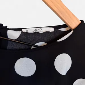 MNG Casual Mango Black & White Polka Dot Blouse Size M Workwear thumbnail 5