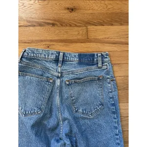 Abercrombie & Fitch Ultra High Rise 90s Straight Jeans Size 28/6S Medium Wash thumbnail 3