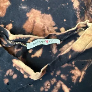 NEW Better Be women's medium black/brown distressed crop top t-shirt thumbnail 2