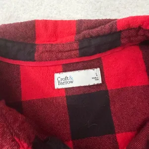 Croft & Barrow Womens Red Black Buffalo Plaid Flannel Shirt Large Long Sleeve thumbnail 2
