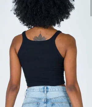 Princess Polly Crop Top thumbnail 4
