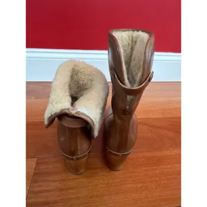 UGG Lynnea Clog‎ Boots Womens Brown Leather Shearling Studded Wood Heel 6 thumbnail 2