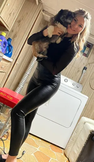 Abercrombie Vegan Leather Leggings thumbnail 3