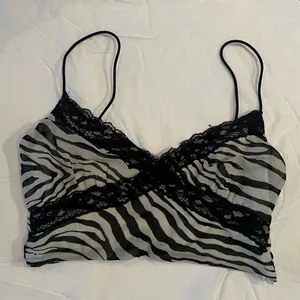 Princess Polly White and Black Zebra Lace Cropped Cami Y2K 2 thumbnail 2