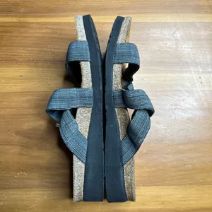 Naot‎ Women's Naomi Gray Tan Black Slip On Criss Cross Wedge Sandal Size 41 thumbnail 3