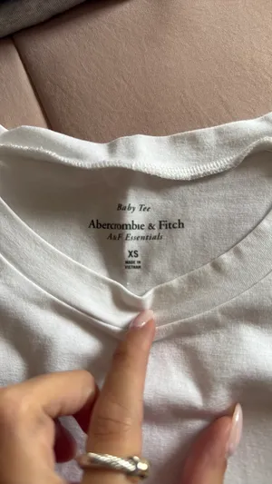 Abercrombie and fitch baby tee thumbnail 2
