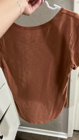 lululemon top thumbnail 2
