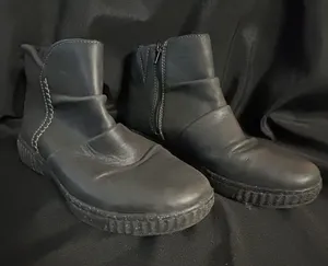 Clark’s Women’s Black Ankle Boots with Side Zip SZ 8 thumbnail 1