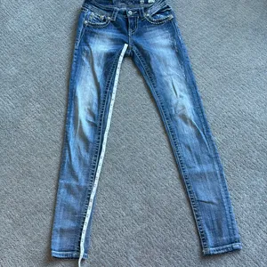 Miss Me bling stitched pocket skinny jeans thumbnail 5