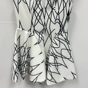 NWT‎ Rumor Boutique White Black Geometric Scuba Fit Flare Mini Dress Small Nylon thumbnail 5