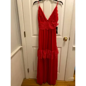 Lulus Red Lace Tiered Maxi Dress Small NWT Sleeveless V-Neck Formal Gown thumbnail 2