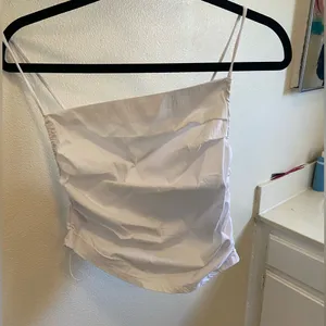Zara crop top with tag thumbnail 1