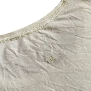 Lululemon Pastel Light Green T Shirt Women’s Size Small thumbnail 5