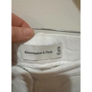 Abercrombie‎ & Fitch White Linen Blend Pleated High Rise Shorts Womens 18R 34 thumbnail 2