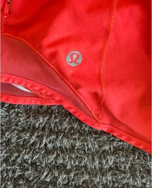 Red Lululemon Low-Rise Hotty Hot 2.5" thumbnail 3