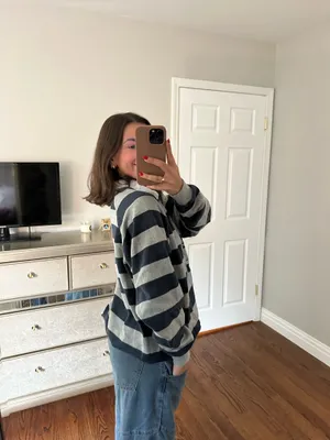 Striped Sweatshirt thumbnail 8
