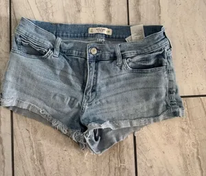 Abercrombie & Fitch Low Rise Shorts thumbnail 1