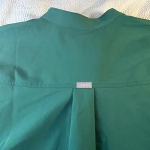 Figs Technical Collection Rafaella Oversized Scrub Top Size XL Pockets green thumbnail 5