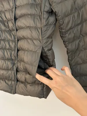 Uniqlo Women's Ultra Light Down Compact Packable Puffer Jacket in Green Gray S thumbnail 4