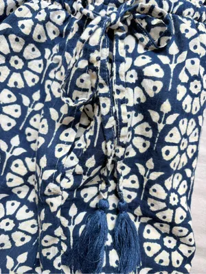 Roller Rabbit x Target L Daisy Floral Navy Side Tie Cotton Shorts thumbnail 10