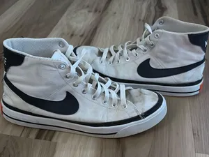 Nike Shoes Women’s thumbnail 1