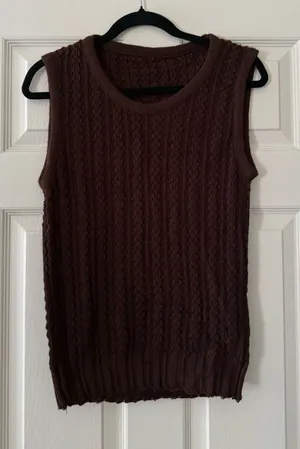 Chocolate Brown Cable Knit Sweater Vest Size M thumbnail 1