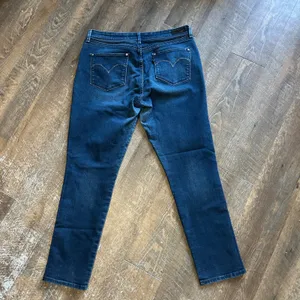 Levis Demi Curve Classic Rise Skinny Jeans Dark Wash‎ Blue Metallic Detail 16/33 thumbnail 6