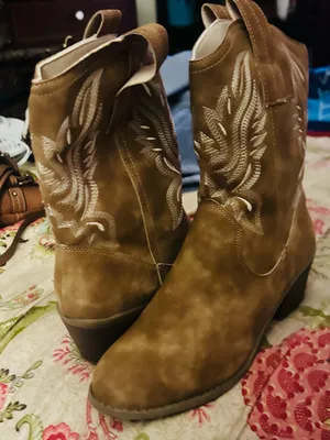 Women's Tan Western Embroidered Ankle Boots thumbnail 3