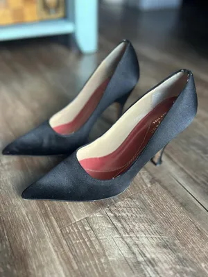 Kate Spade Vintage Black Suede Augustine Pointed Toe Heels Size 6.5 Womens thumbnail 3