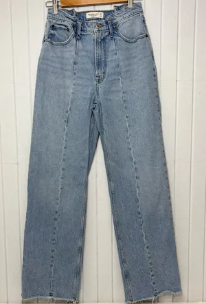 Abercrombie & Fitch High Rise The 90s Light Blue Jeans Curve love‎ Size 27 /4R thumbnail 1