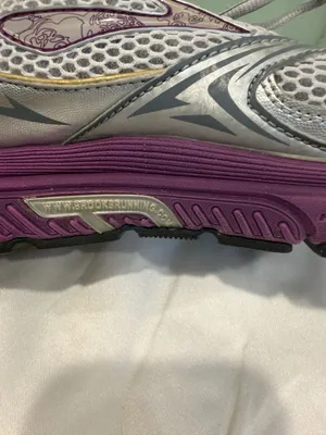 Brooks thumbnail 6