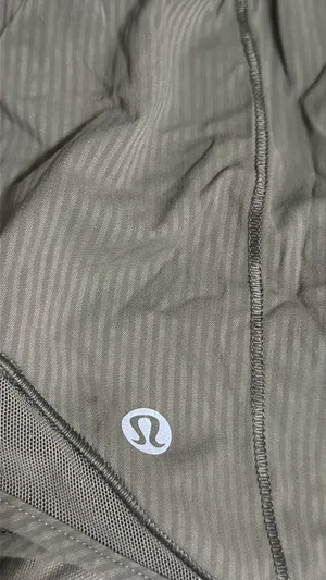 Lululemon Hotty Hot Shorts Olive Green 2.5" thumbnail 4
