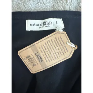 NWT Natural Life Leah Pointelle Top Size Large Black Lettuce Ruffle thumbnail 7