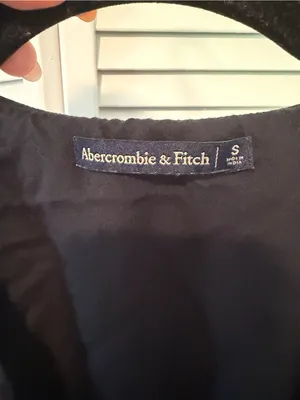 Abercrombie & Fitch Navy Twist-Knot Crop Top thumbnail 3